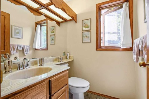 133 Signal Hill Circle Sw, Calgary, AB 