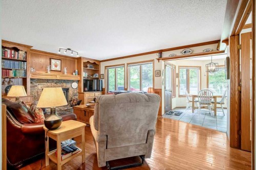 133 Signal Hill Circle Sw, Calgary, AB 