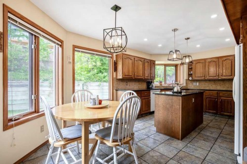 133 Signal Hill Circle Sw, Calgary, AB 