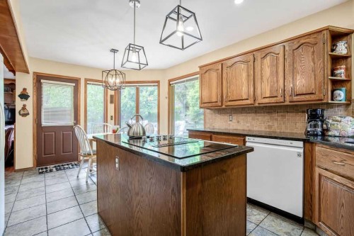 133 Signal Hill Circle Sw, Calgary, AB 