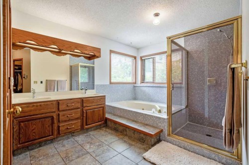 133 Signal Hill Circle Sw, Calgary, AB 