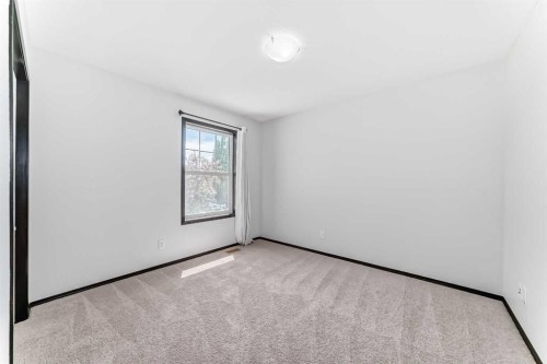 114 Autumn Circle Se, Calgary, AB - Indoor Photo Showing Other Room