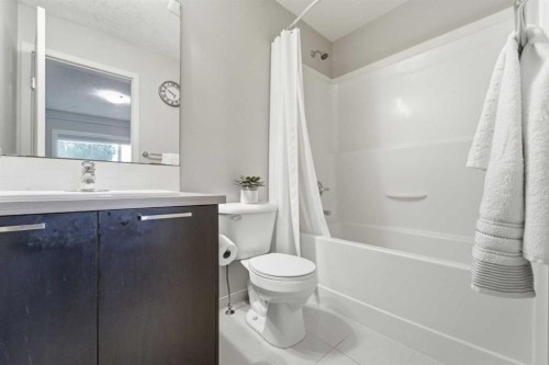 131 Copperpond Row Se, Calgary, AB 