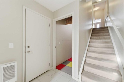 131 Copperpond Row Se, Calgary, AB 