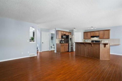 1876 New Brighton Drive Se, Calgary, AB 