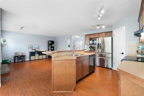 1876 New Brighton Drive Se, Calgary, AB 