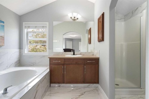 1876 New Brighton Drive Se, Calgary, AB 