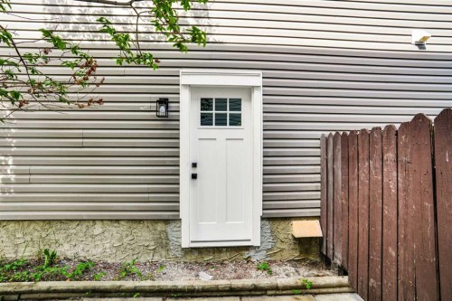 74 Castledale Way Ne, Calgary, AB - Outdoor