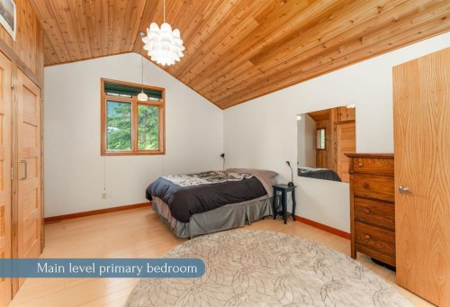 132 Settler Way, Canmore, AB - Indoor Photo Showing Bedroom