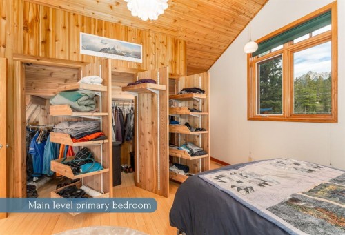 132 Settler Way, Canmore, AB - Indoor Photo Showing Bedroom