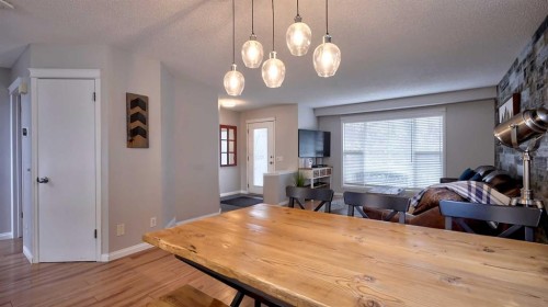 20 Tuscany Valley Park Nw, Calgary, AB - Indoor Photo Showing Dining Room