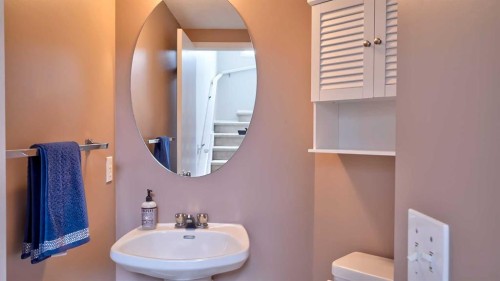 20 Tuscany Valley Park Nw, Calgary, AB - Indoor Photo Showing Bathroom