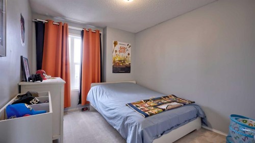 20 Tuscany Valley Park Nw, Calgary, AB - Indoor Photo Showing Bedroom