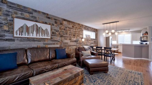 20 Tuscany Valley Park Nw, Calgary, AB - Indoor Photo Showing Living Room