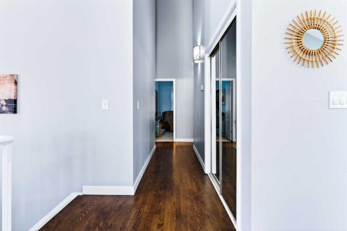 876 Shawnee Drive Sw, Calgary, AB - Indoor