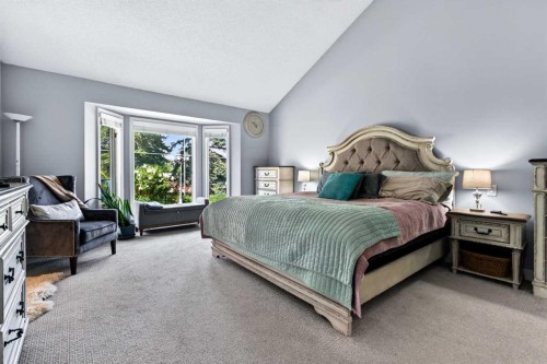 876 Shawnee Drive Sw, Calgary, AB - Indoor Photo Showing Other Room