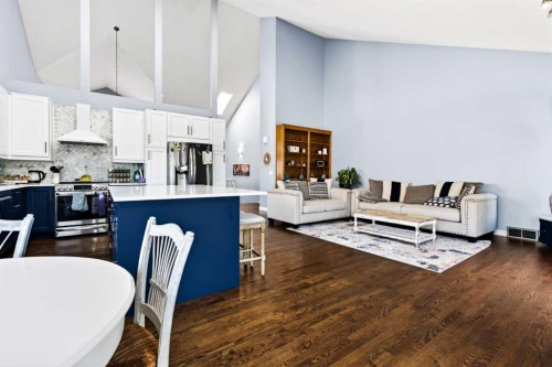 876 Shawnee Drive Sw, Calgary, AB - Outdoor