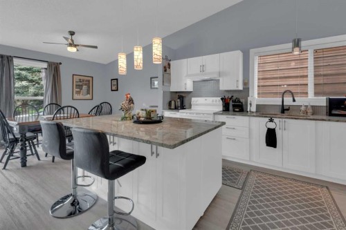 67 Deersaxon Circle Se, Calgary, AB - Indoor Photo Showing Kitchen