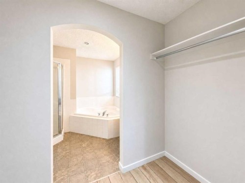 129 Cimarron Grove Circle, Okotoks, AB - Indoor Photo Showing Bathroom