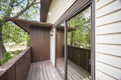 35 Bermuda Drive Nw, Calgary, AB - Outdoor With Exterior