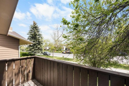 35 Bermuda Drive Nw, Calgary, AB - Outdoor With Balcony