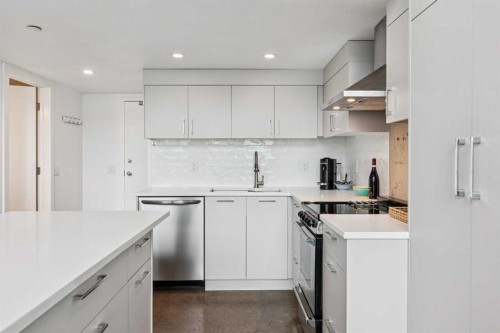 511-535 8 Avenue Se, Calgary, AB - Indoor Photo Showing Kitchen With Upgraded Kitchen
