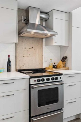 511-535 8 Avenue Se, Calgary, AB - Indoor Photo Showing Kitchen