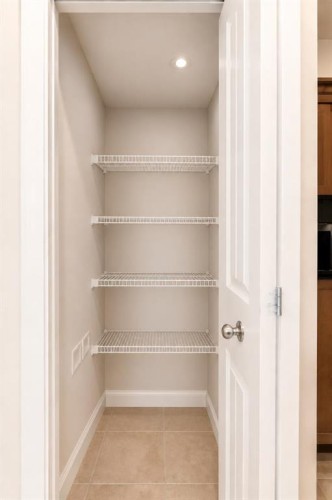 210-1005A Westmount Drive, Strathmore, AB - Indoor With Storage