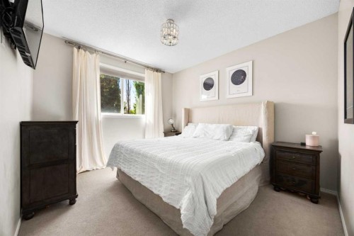 138 Cranwell Close Se, Calgary, AB - Indoor Photo Showing Bedroom