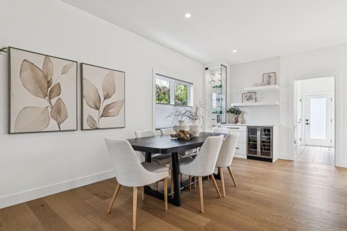 4747 26 Avenue Sw, Calgary, AB - Indoor Photo Showing Dining Room