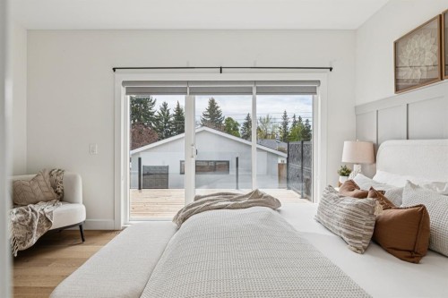 4747 26 Avenue Sw, Calgary, AB - Indoor Photo Showing Bedroom