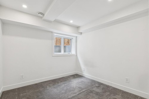 4747 26 Avenue Sw, Calgary, AB - Indoor Photo Showing Other Room