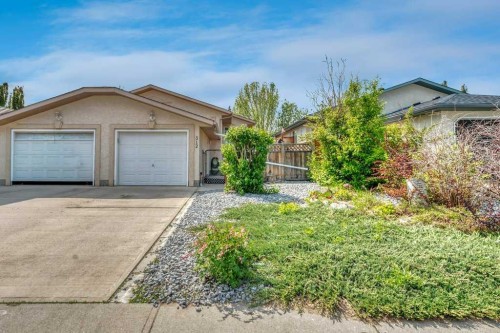 312 Strathaven Drive, Strathmore, AB - Outdoor