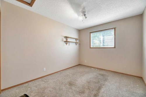 312 Strathaven Drive, Strathmore, AB - Indoor Photo Showing Other Room