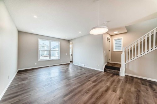 23 Magnolia Street Se, Calgary, AB - Indoor Photo Showing Other Room