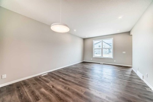 23 Magnolia Street Se, Calgary, AB - Indoor Photo Showing Other Room