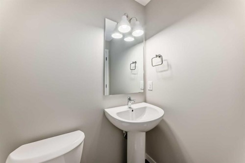 23 Magnolia Street Se, Calgary, AB - Indoor Photo Showing Bathroom