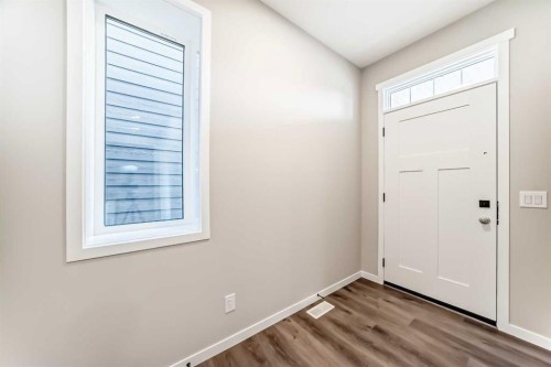 23 Magnolia Street Se, Calgary, AB - Indoor Photo Showing Other Room