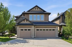 105 Cranridge Heights SE Calgary, AB T3M 0C1