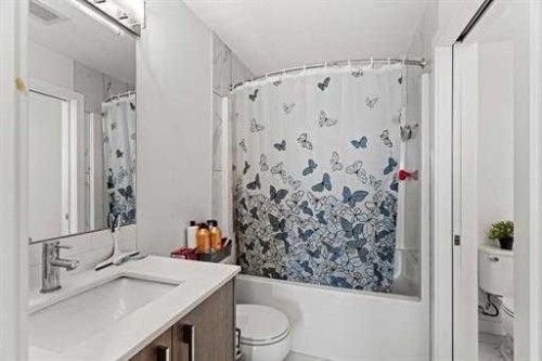 2424-76 Cornerstone Passage Ne, Calgary, AB - Indoor Photo Showing Bathroom
