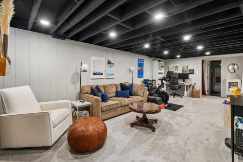 419 40 Street Sw, Calgary, AB - Indoor Photo Showing Basement