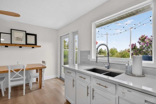 48 Shawcliffe Place, Calgary, AB - Indoor