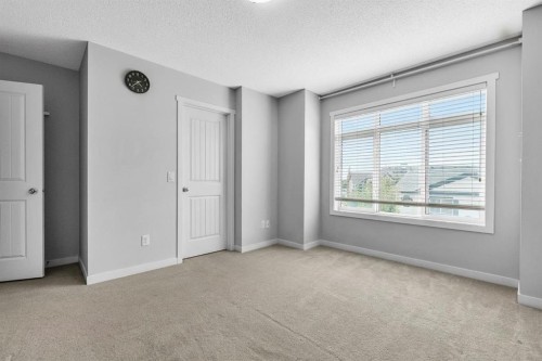 425 Copperpond Landing Se, Calgary, AB - Indoor Photo Showing Other Room