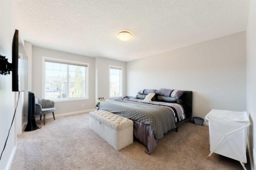 40 Sunrise Terrace, Cochrane, AB 