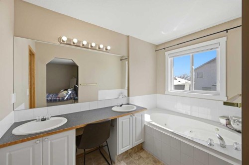 46 Panorama Hills Close Nw, Calgary, AB - Indoor Photo Showing Bathroom