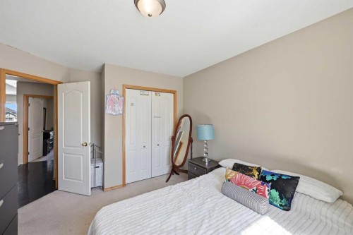 46 Panorama Hills Close Nw, Calgary, AB - Indoor Photo Showing Bedroom