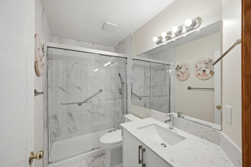 46 Panorama Hills Close Nw, Calgary, AB - Indoor Photo Showing Bathroom