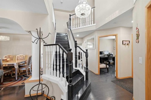 46 Panorama Hills Close Nw, Calgary, AB - Indoor Photo Showing Other Room