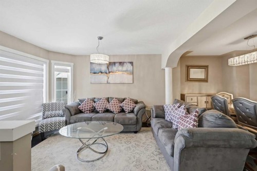 46 Panorama Hills Close Nw, Calgary, AB - Indoor Photo Showing Living Room
