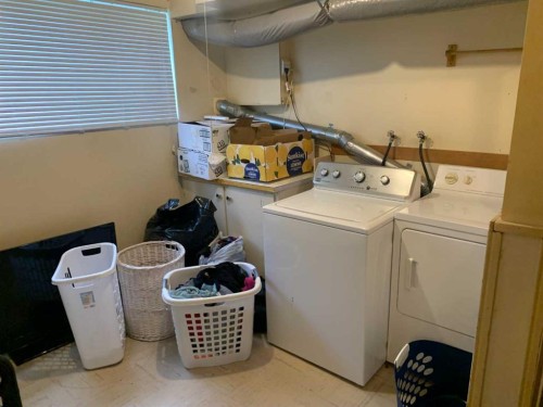 622 54 Avenue Sw, Calgary, AB - Indoor Photo Showing Laundry Room